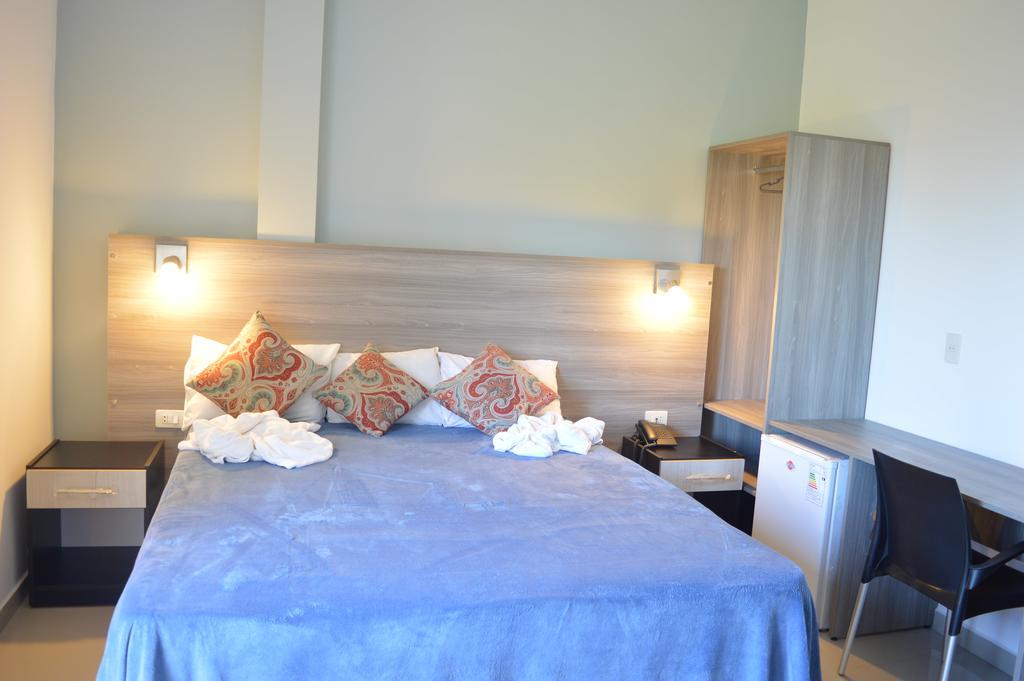 Hotel Puesta del Sol Encarnación Esterno foto